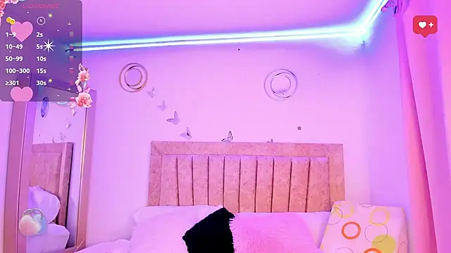 Snapshot of LaurinMonroe chatting on February 8, 2025, 3:30 am LaurinMonroe online show from February 8, 2025, 3:30 am