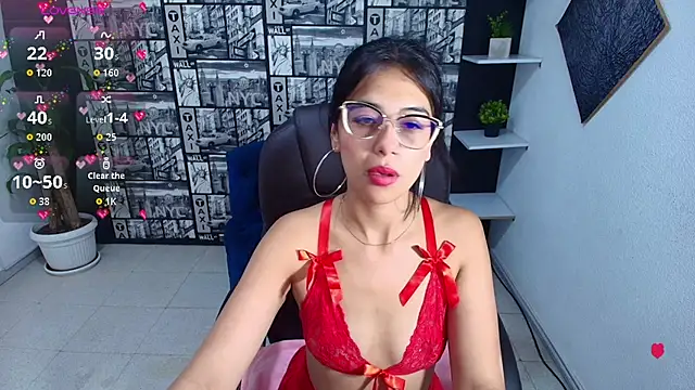 Snapshot of PaolaMendez_ chatting on September 14, 2025, 11:32 am PaolaMendez online show from September 14, 2025, 11:32 am