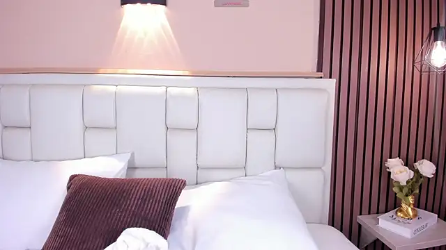 AvyMilton online show from April 4, 2026, 11:39 am