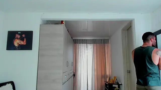 Snapshot of SamirHazard97 chatting on April 7, 2026, 8:54 pm SamirHazard97 online show from April 7, 2026, 8:54 pm