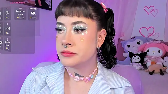 Snapshot of melody_suarez chatting on October 28, 2025, 11:03 pm melody suarez online show from October 28, 2025, 11:03 pm