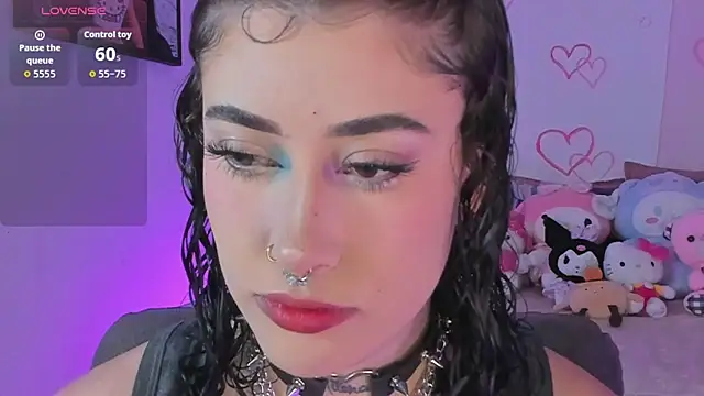 Snapshot of melody_suarez chatting on November 27, 2025, 11:16 pm melody suarez online show from November 27, 2025, 11:16 pm