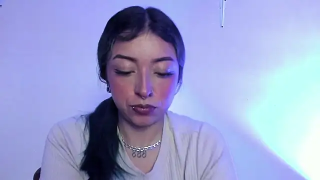 Snapshot of turolita_ chatting on July 7, 2026, 6:27 am turolita online show from July 7, 2026, 6:27 am
