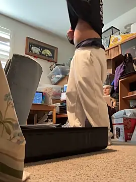 Snapshot of bigasianloads25 chatting on January 3, 2025, 11:01 pm bigasianloads25 online show from January 3, 2025, 11:01 pm