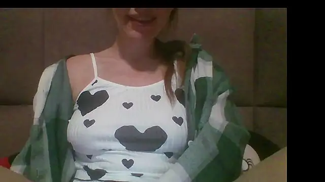 Sladkiegubki online show from October 15, 2025, 2:54 am