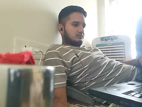 Jonrobinso online show from June 22, 2026, 4:42 am