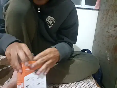 Jonrobinso online show from December 17, 2025, 3:17 pm