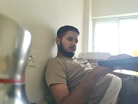 Jonrobinso online show from July 4, 2026, 4:52 am