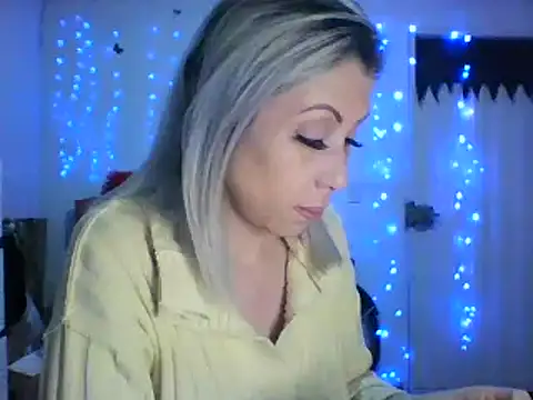 alixia81 online show from March 16, 2025, 9:49 am