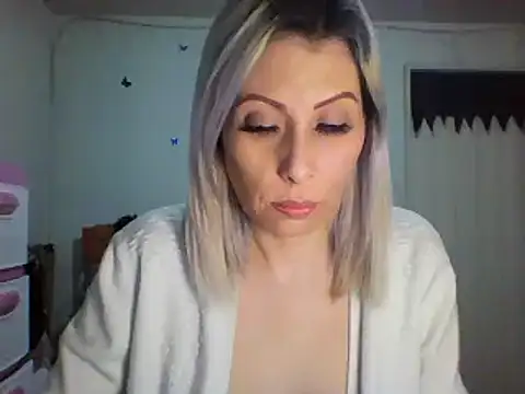 alixia81 online show from March 2, 2025, 11:28 pm