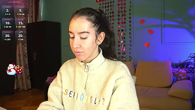 Snapshot of Belle_Via chatting on February 18, 2026, 12:34 pm Belle Via online show from February 18, 2026, 12:34 pm