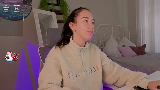 Snapshot of Belle_Via chatting on February 8, 2026, 10:24 am Belle Via online show from February 8, 2026, 10:24 am