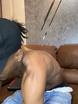 AaronCruz  online show from March 4, 2025, 7:01 pm