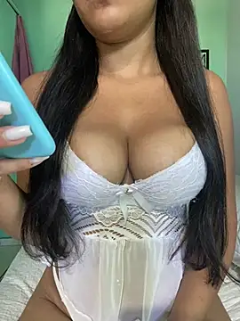 taynara6969 online show from April 22, 2026, 2:02 pm