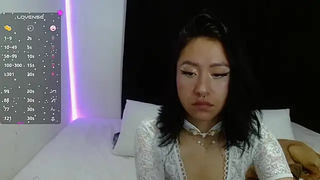 Snapshot of Anne_Nicholson chatting on December 27, 2024, 3:31 am Anne Nicholson online show from December 27, 2024, 3:31 am