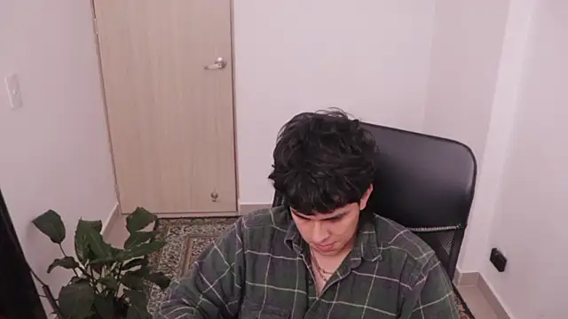 Snapshot of Tony_Hoffa chatting on February 8, 2026, 6:38 pm Tony Hoffa online show from February 8, 2026, 6:38 pm