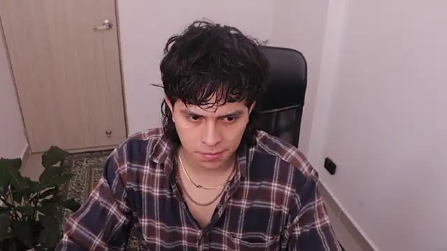 Snapshot of Tony_Hoffa chatting on February 7, 2026, 6:05 pm Tony Hoffa online show from February 7, 2026, 6:05 pm