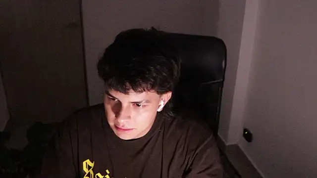 Snapshot of Tony_Hoffa chatting on February 14, 2026, 5:07 am Tony Hoffa online show from February 14, 2026, 5:07 am