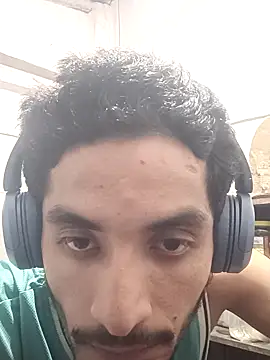 Snapshot of nskgenz chatting on September 18, 2025, 11:57 am nskgenz online show from September 18, 2025, 11:57 am