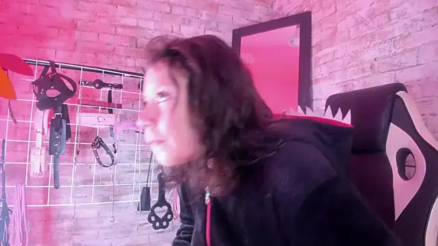 Cherry xoxx online show from November 2, 2025, 11:48 am