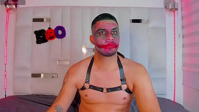 Jacoob19  online show from October 31, 2025, 10:05 pm