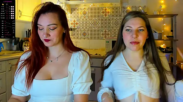 Snapshot of Annie_aww chatting on February 3, 2025, 8:35 pm Annie aww online show from February 3, 2025, 8:35 pm