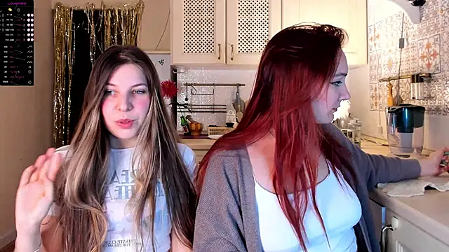 Snapshot of Annie_aww chatting on January 12, 2025, 10:54 pm Annie aww online show from January 12, 2025, 10:54 pm