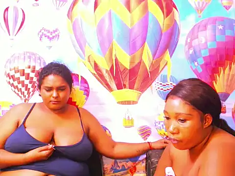 Snapshot of SexcGals chatting on December 10, 2024, 11:08 pm SexcGals online show from December 10, 2024, 11:08 pm