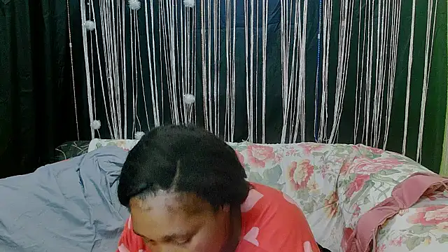 Snapshot of SexcGals chatting on November 6, 2025, 6:45 pm SexcGals online show from November 6, 2025, 6:45 pm