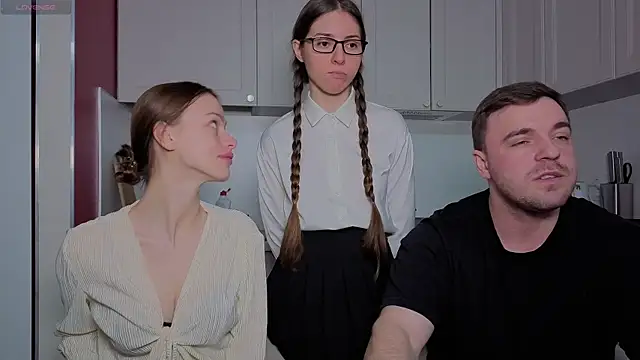 fcjuicy pussy online show from December 4, 2025, 10:25 am