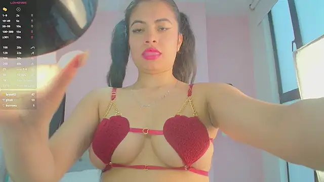 Snapshot of soyzarahtorres chatting on March 8, 2025, 5:22 pm soyzarahtorres online show from March 8, 2025, 5:22 pm