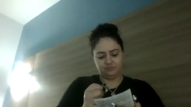 Snapshot of lilbishmiss chatting on May 5, 2026, 4:21 pm lilbishmiss online show from May 5, 2026, 4:21 pm