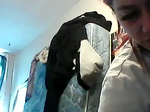 lilbishmiss online show from March 1, 2025, 8:32 pm