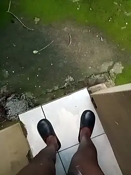 izinjamfee2 online show from January 12, 2026, 3:13 am