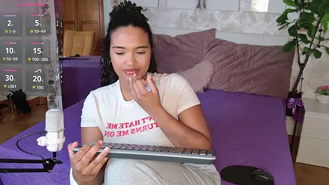 MilaTeenX online show from November 20, 2025, 8:48 am