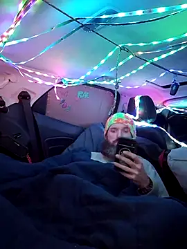 lit702 online show from December 3, 2025, 3:40 am