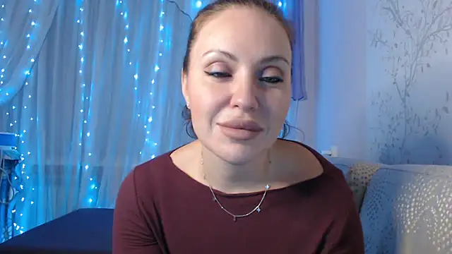 Snapshot of DulcieHeath chatting on September 27, 2025, 8:04 pm DulcieHeath online show from September 27, 2025, 8:04 pm