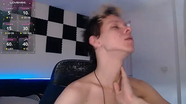 bryamado69 online show from October 24, 2025, 2:49 pm