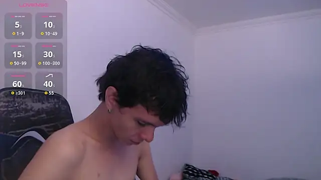 bryamado69 online show from May 7, 2026, 5:44 am
