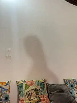 Antonellasmith00 online show from November 8, 2025, 12:52 pm