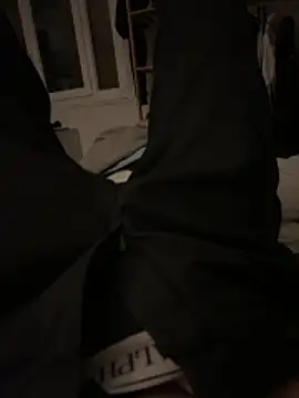 pignoufe online show from February 15, 2026, 11:03 pm