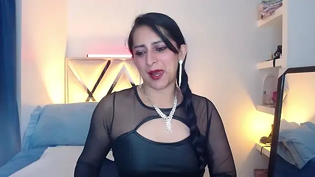 Andrea Sexx  online show from October 6, 2025, 12:01 am