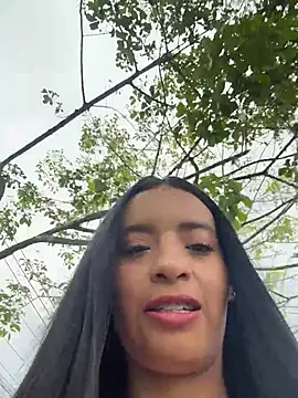 Laura fernandezII online show from February 3, 2026, 7:30 pm