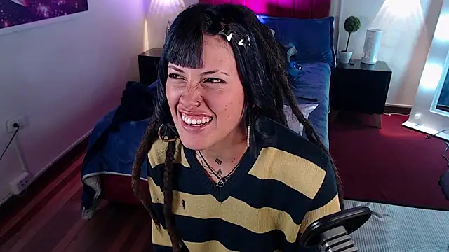  sharlotte777 online show from March 14, 2025, 3:58 pm