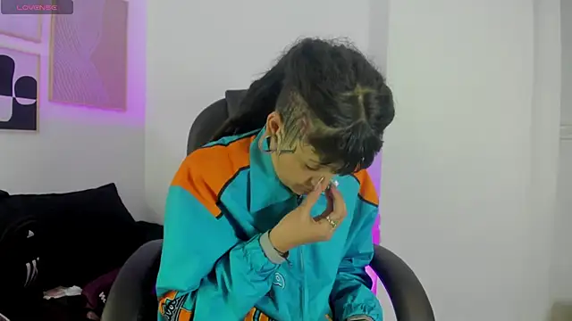  sharlotte777 online show from March 6, 2026, 3:51 pm