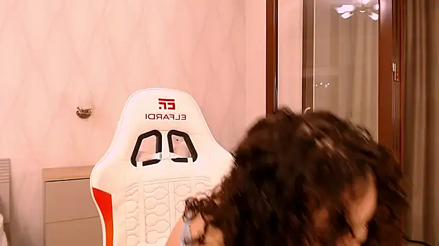 Ann  Cute online show from December 23, 2025, 4:01 am