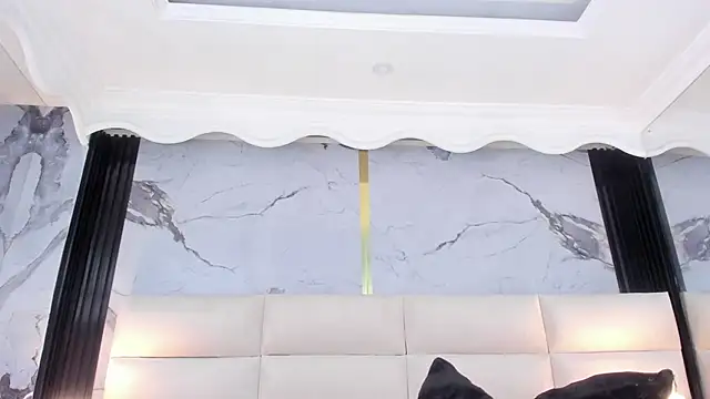 Snapshot of Princess_Violett chatting on January 19, 2026, 2:10 pm Princess Violett online show from January 19, 2026, 2:10 pm