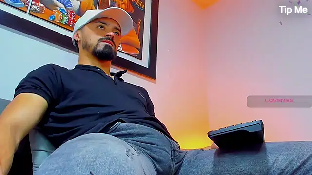 MAXIMUS MASTE3 online show from October 19, 2025, 10:23 pm