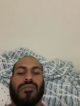 islandvybee55 online show from January 15, 2025, 12:30 am