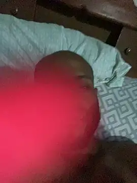 islandvybee55 online show from February 11, 2026, 3:06 am